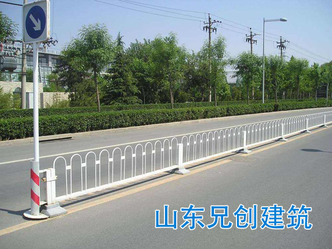 公路交通護(hù)欄